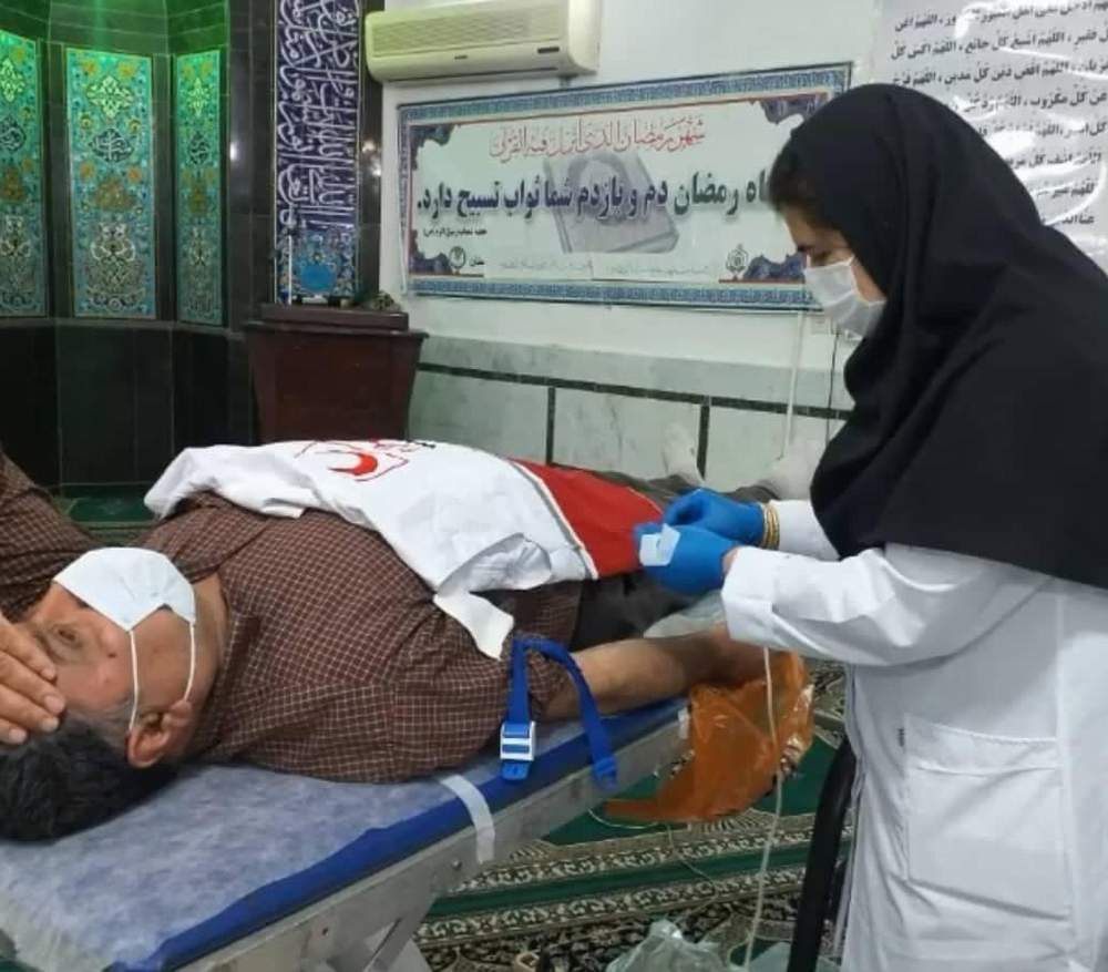 اهدای خون ۲۰  داطلب خانه هلال بالاجاده در کردکوی 